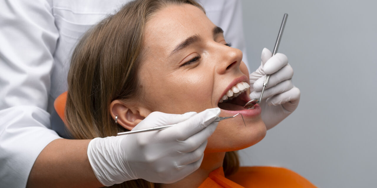 5  Reasons to Get Dental Scaling at Smiline