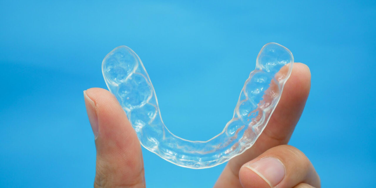 How to Clean Aligners: Best Cleaning Methods & Common Mistakes